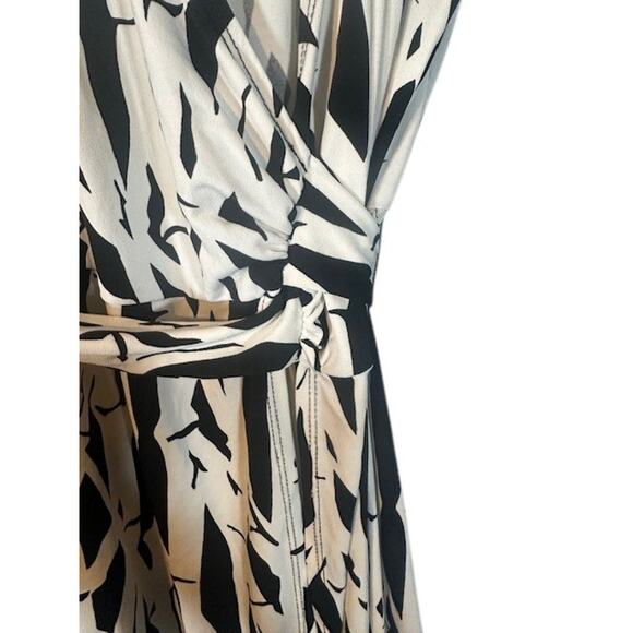 Laundry by Design Black White Abstract Wrap Style Belted Dress Women Sz M - Picture 9 of 9